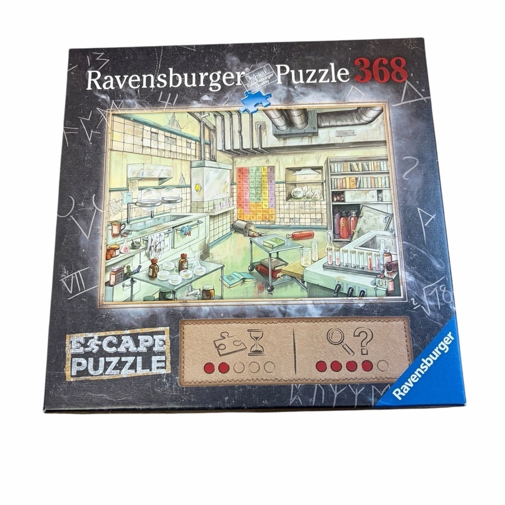 Ravensburger Escape Puzzle 368 Pieces, Science Lab Theme
